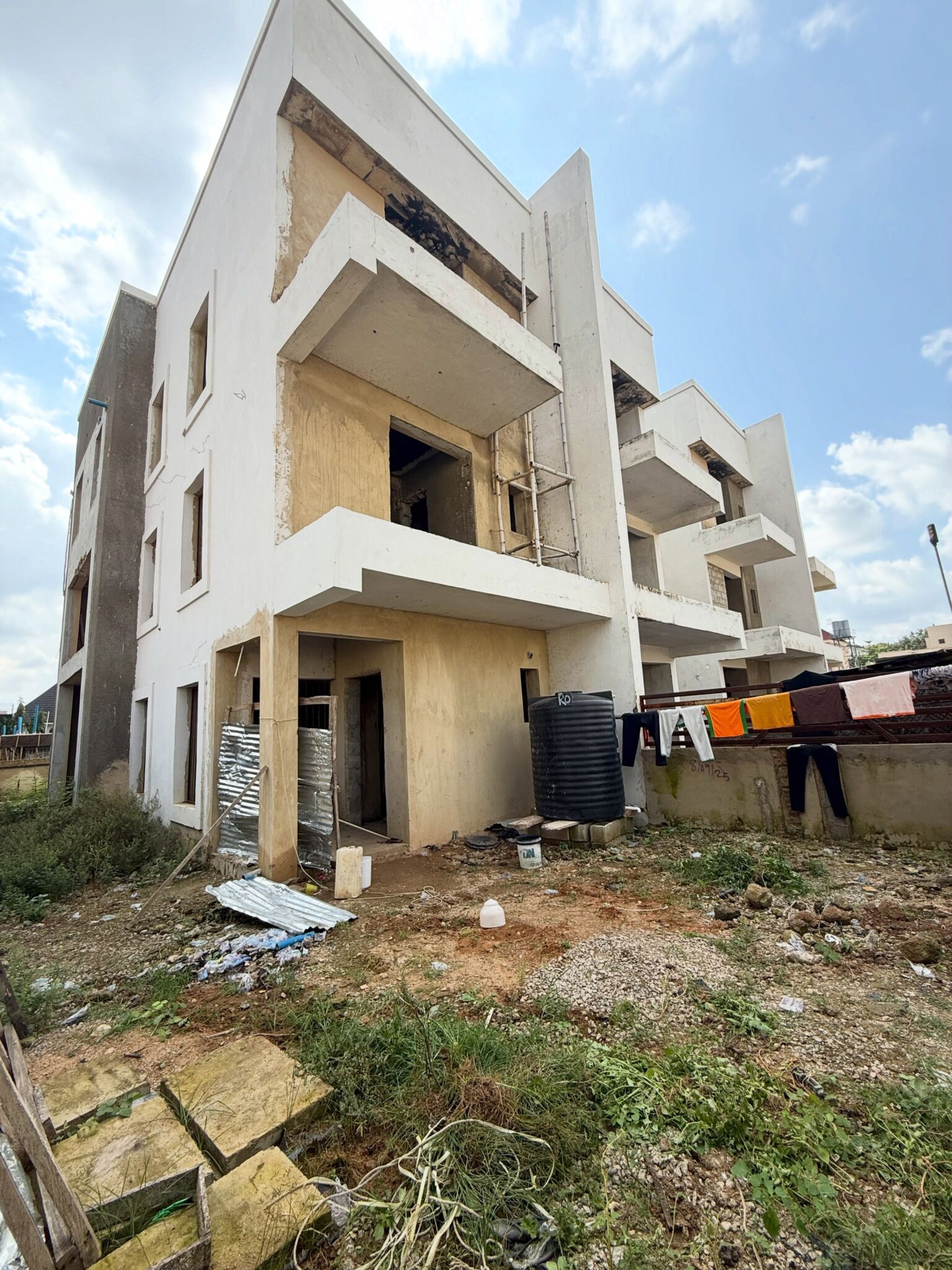 4 bedroom terrace duplex for sale in Guzape, Abuja