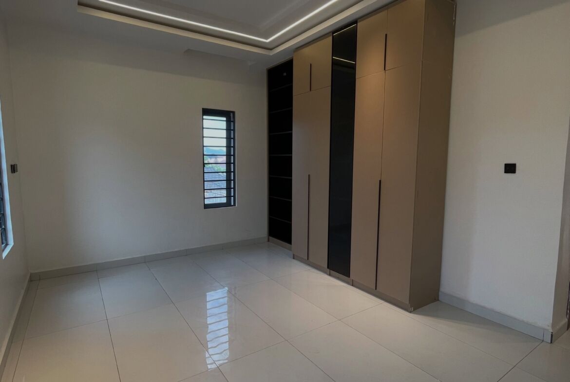 5 bedroom detached duplex for sale in Gwarinpa, Abuja