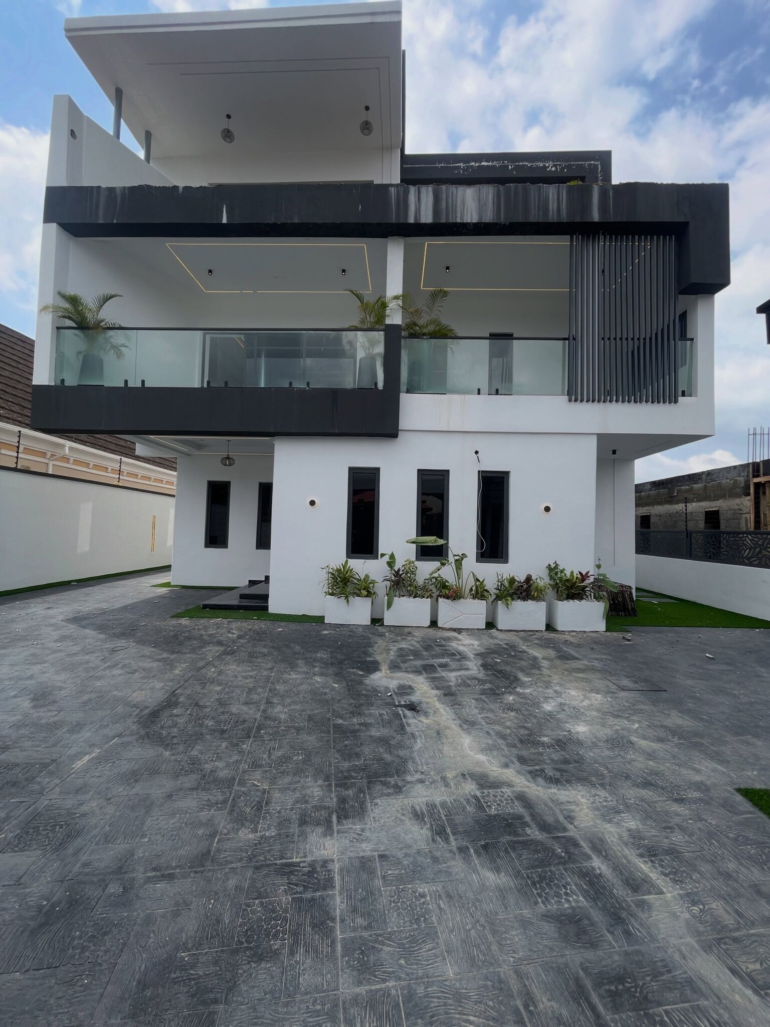 5 bedroom detached duplex for sale in Gwarinpa, Abuja