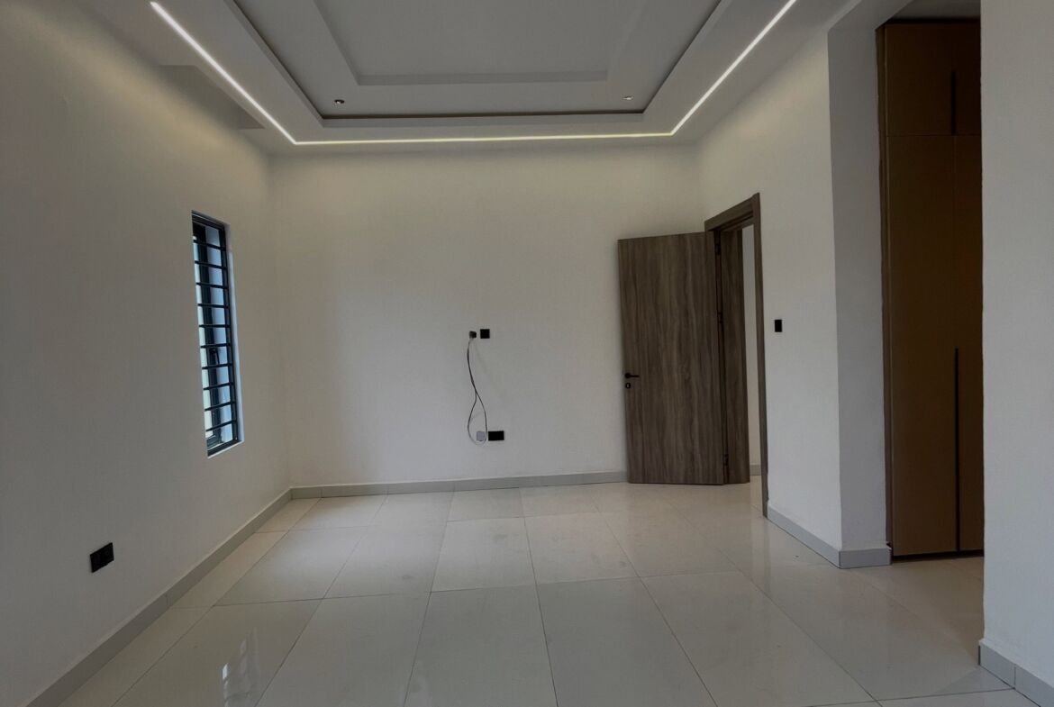 5 bedroom detached duplex for sale in Gwarinpa, Abuja