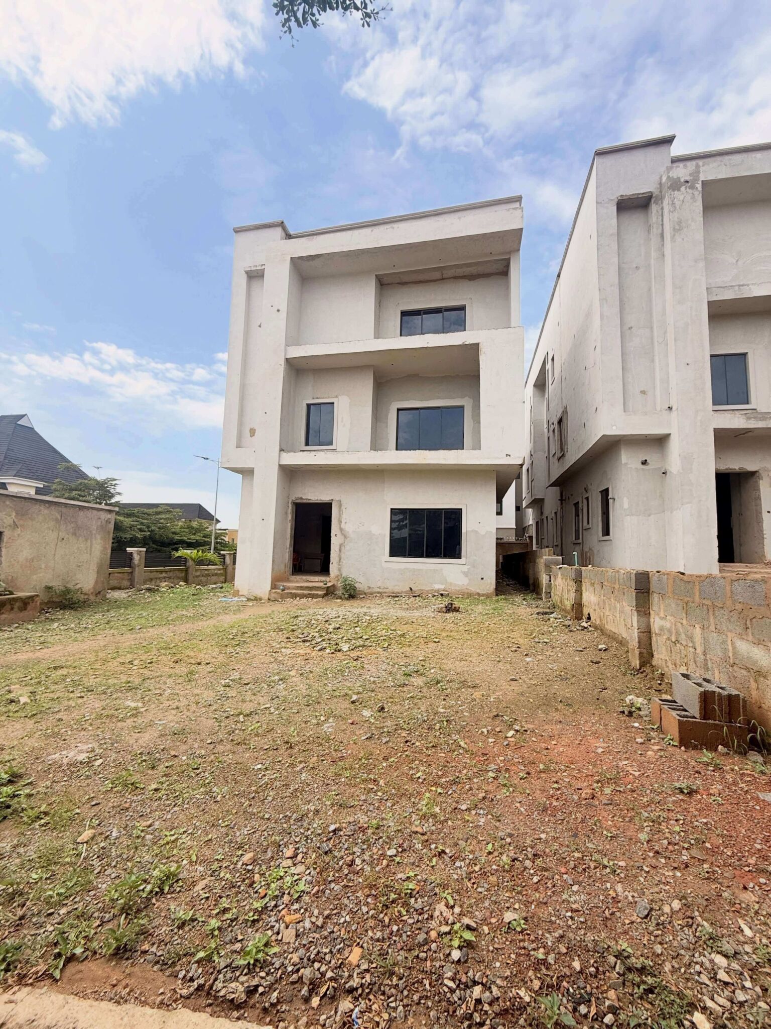 solidly built 5-bedroom detached duplex for sale in Guzape District, Abuja