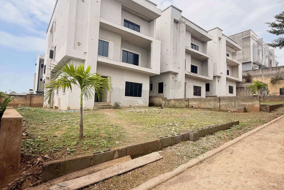 solidly built 5-bedroom detached duplex for sale in Guzape District, Abuja