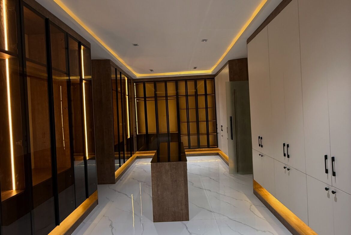 6-bedroom fully detached smart home for sale in Katampe Extension, Abuja