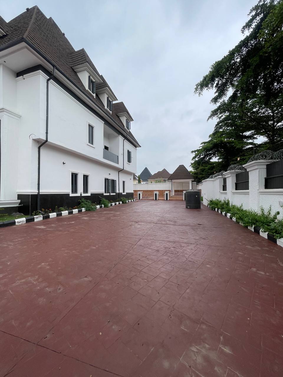 6 bedroom house for sale in Karsana, Abuja