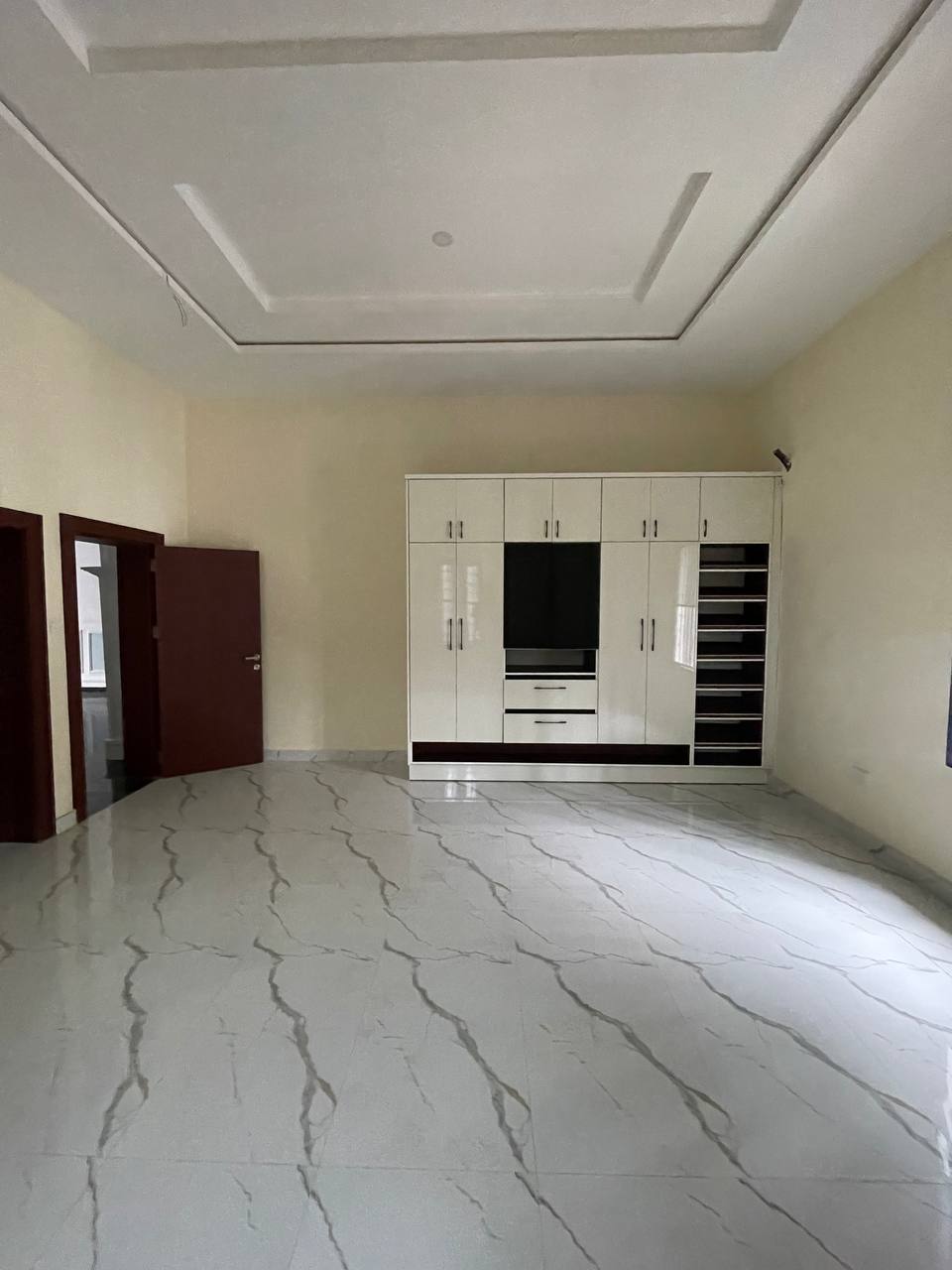 6 bedroom house for sale in Karsana, Abuja