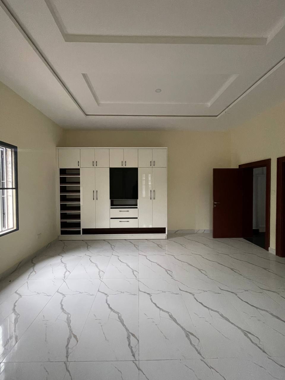 6 bedroom house for sale in Karsana, Abuja