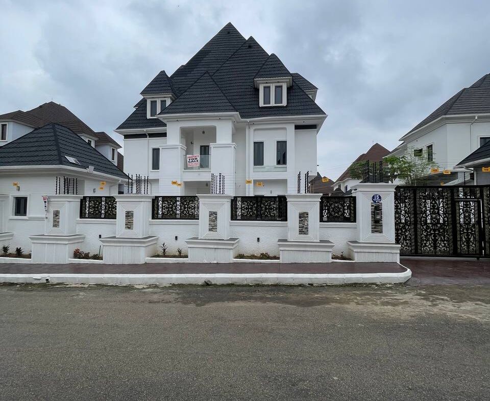 6 bedroom house for sale in Karsana, Abuja