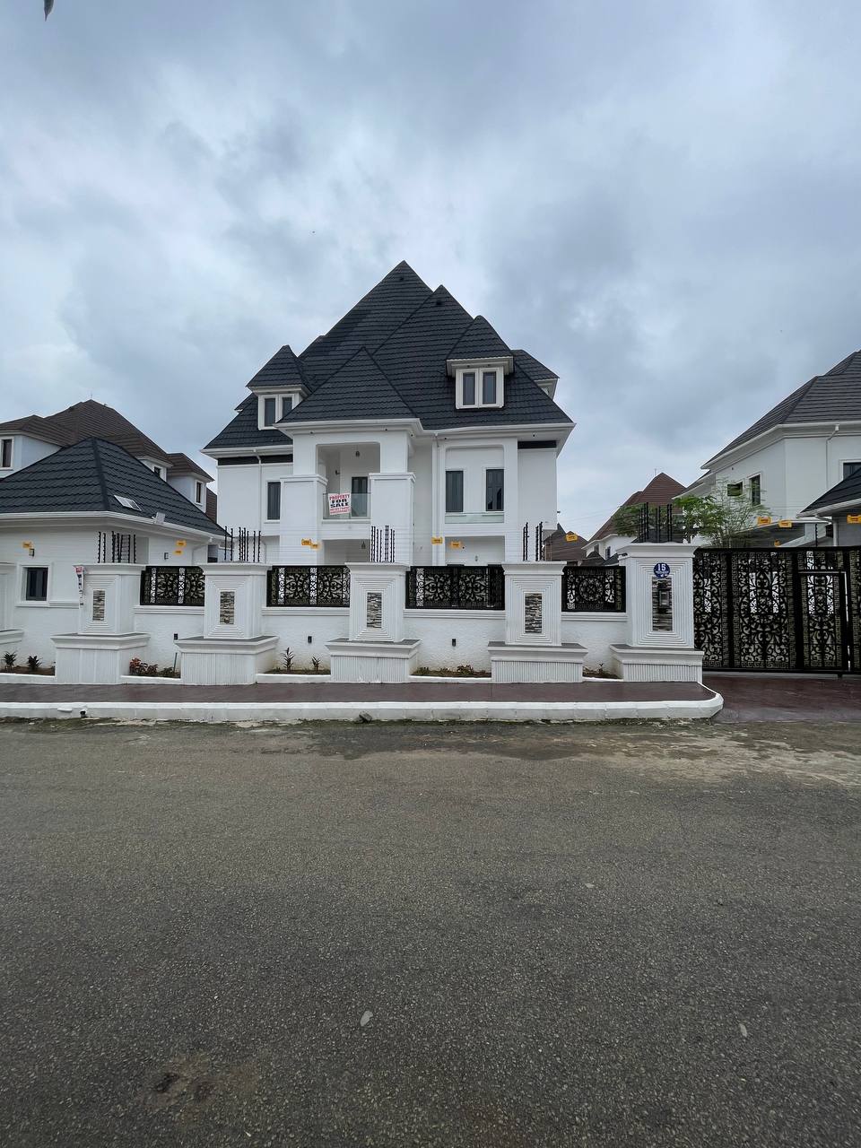 6 bedroom house for sale in Karsana, Abuja