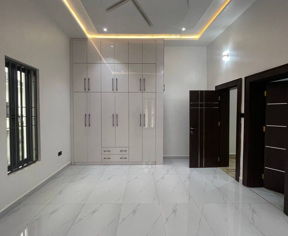 6 bedroom house for sale in Karsana, Abuja