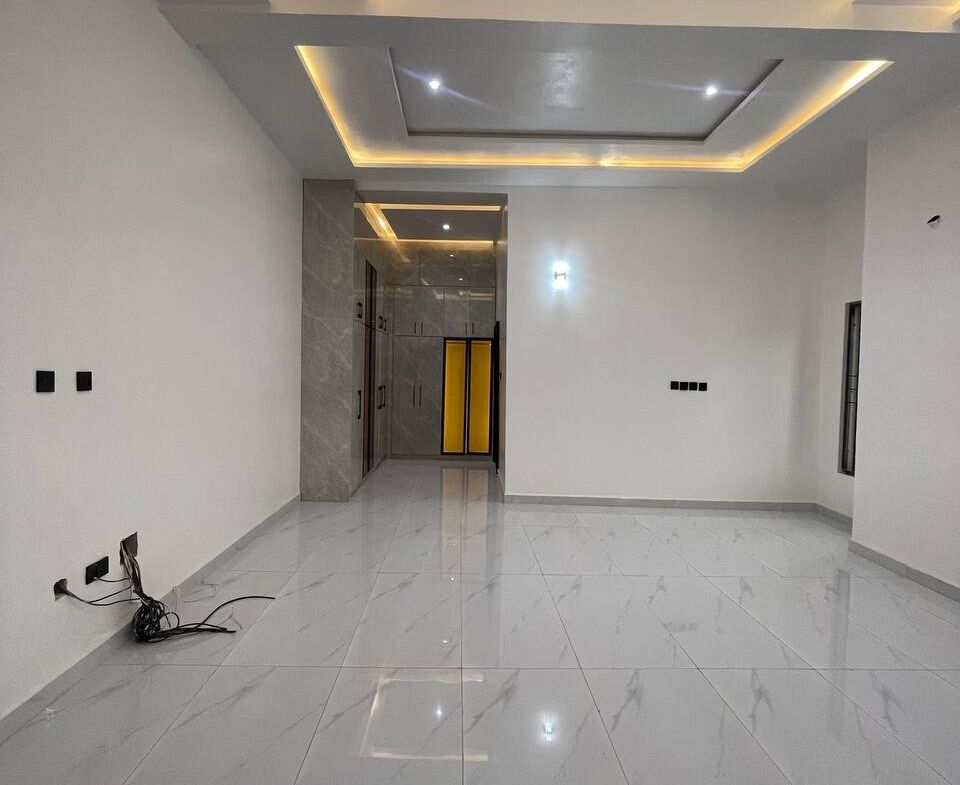 6 bedroom house for sale in Karsana, Abuja