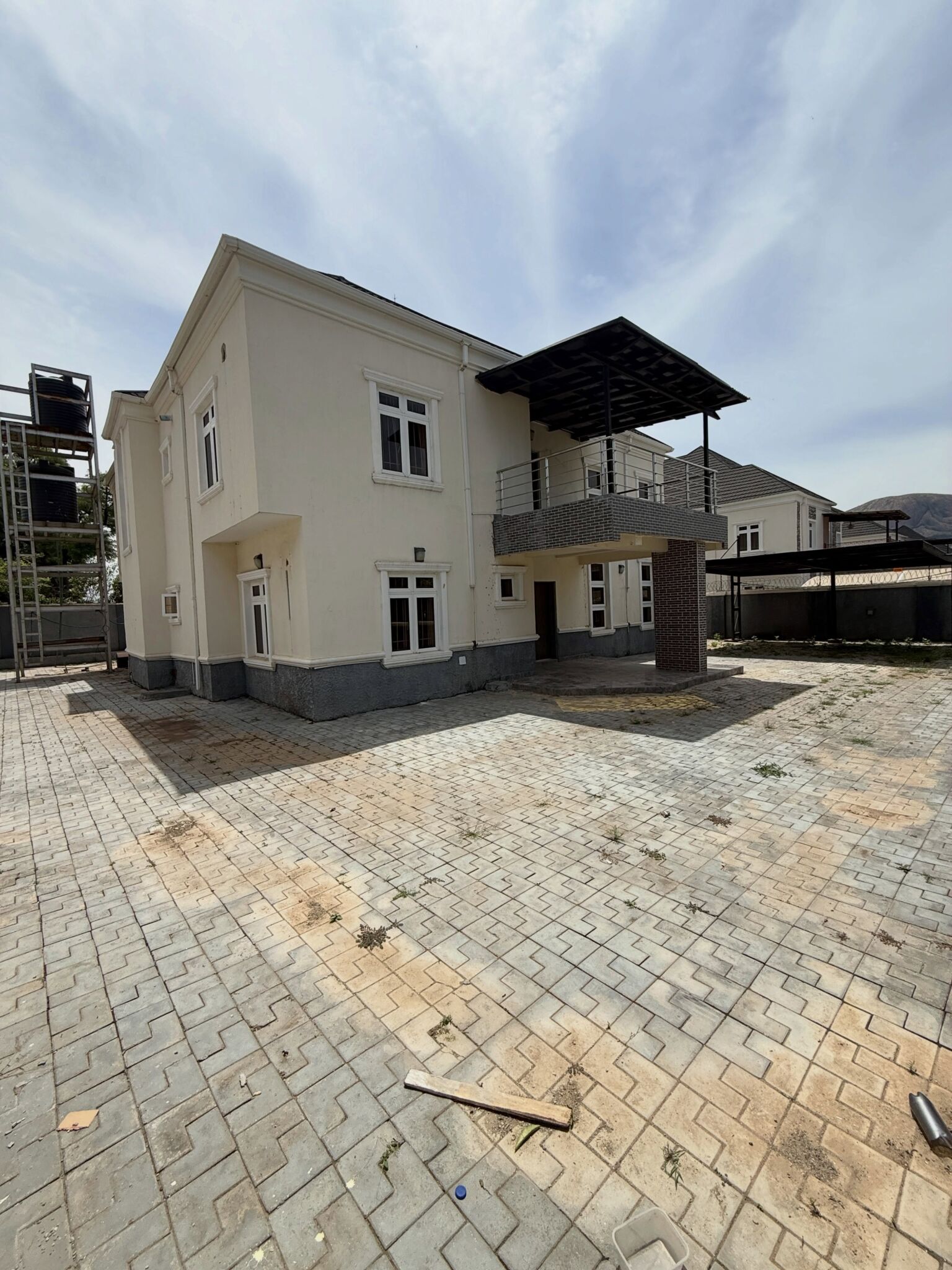 5-Bedroom Detached Duplex with 1-Room BQ for Sale in Admiralty Estate, Asokoro