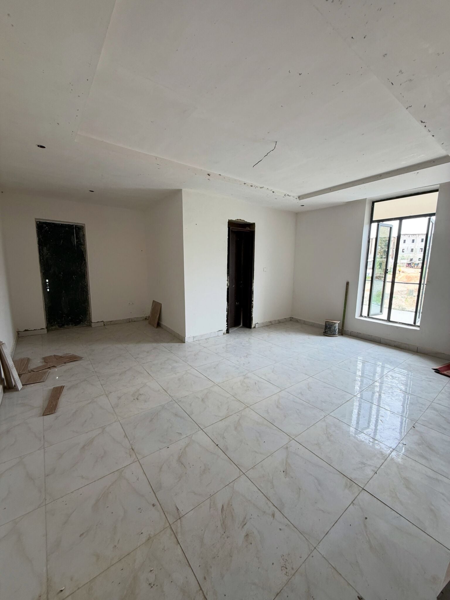 5-bedroom detached duplex with a one-room boys’ quarters