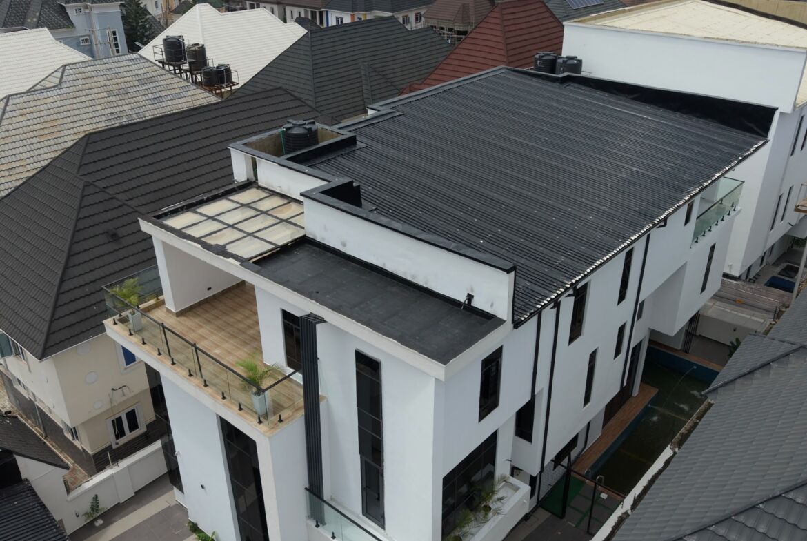 5-bedroom fully detached duplex for sale in Apo Resettlement, Abuja