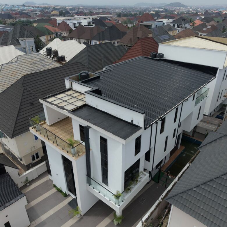 5-bedroom fully detached duplex for sale in Apo Resettlement, Abuja