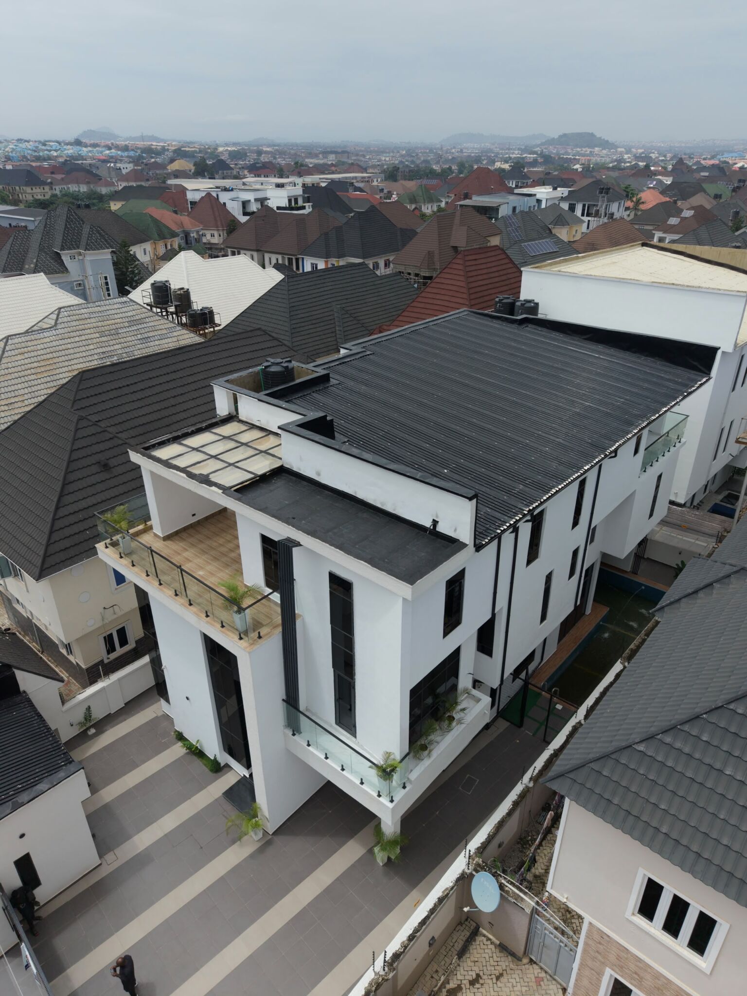 5-bedroom fully detached duplex for sale in Apo Resettlement, Abuja