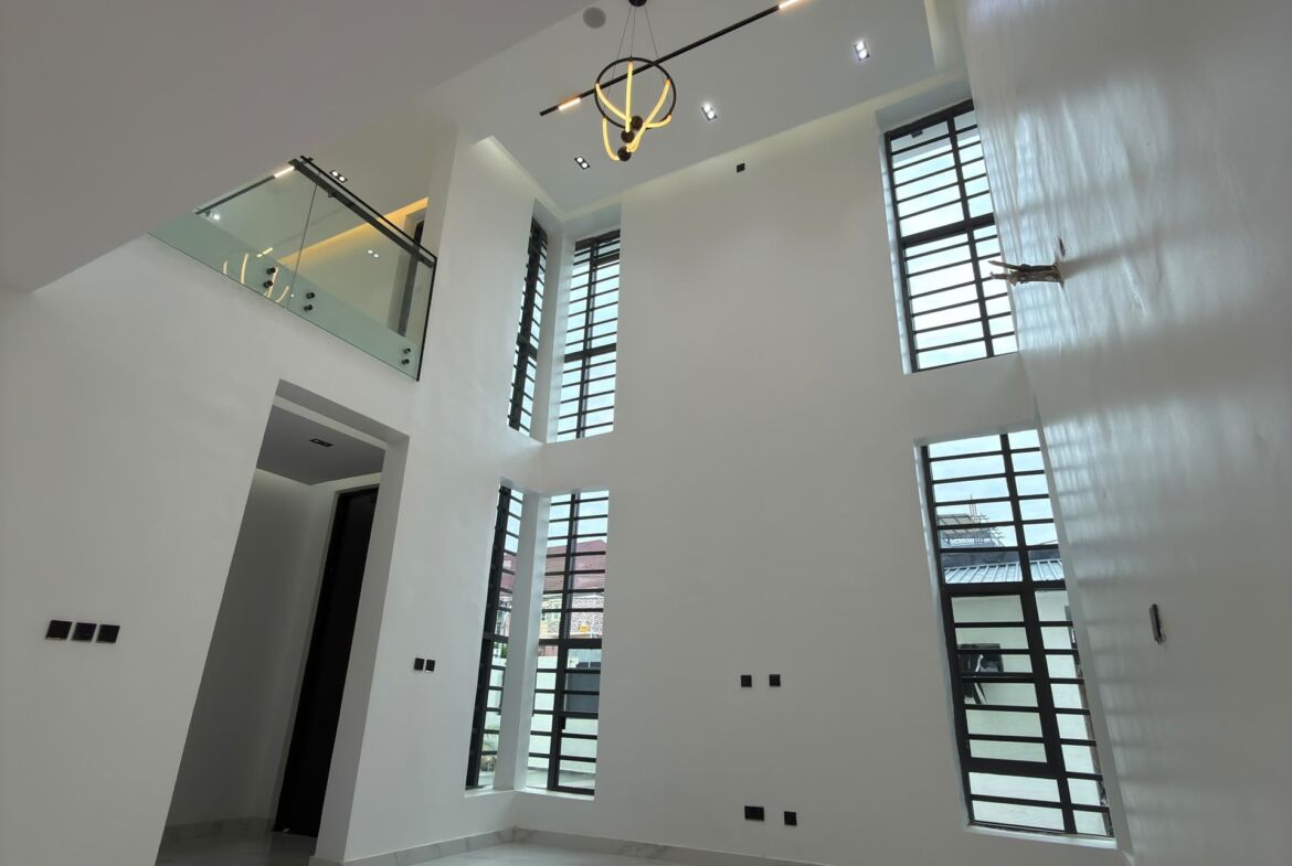 5-bedroom fully detached duplex for sale in Apo Resettlement, Abuja