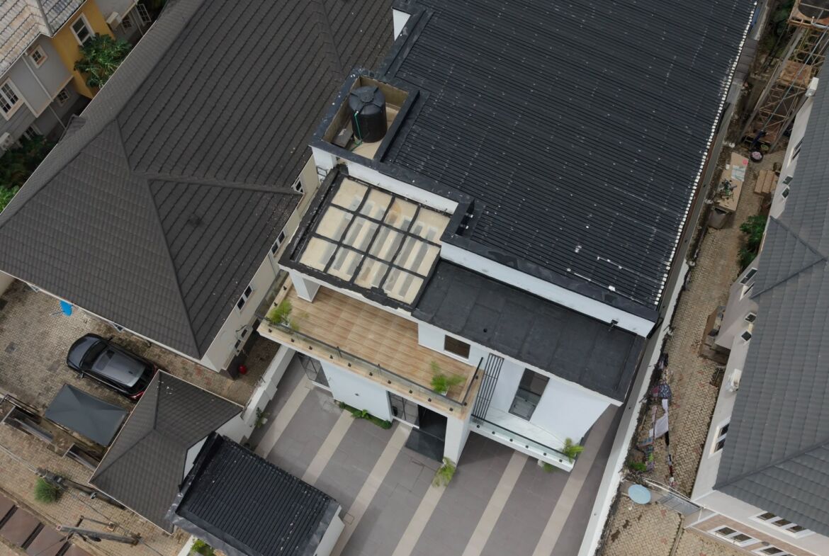 5-bedroom fully detached duplex for sale in Apo Resettlement, Abuja