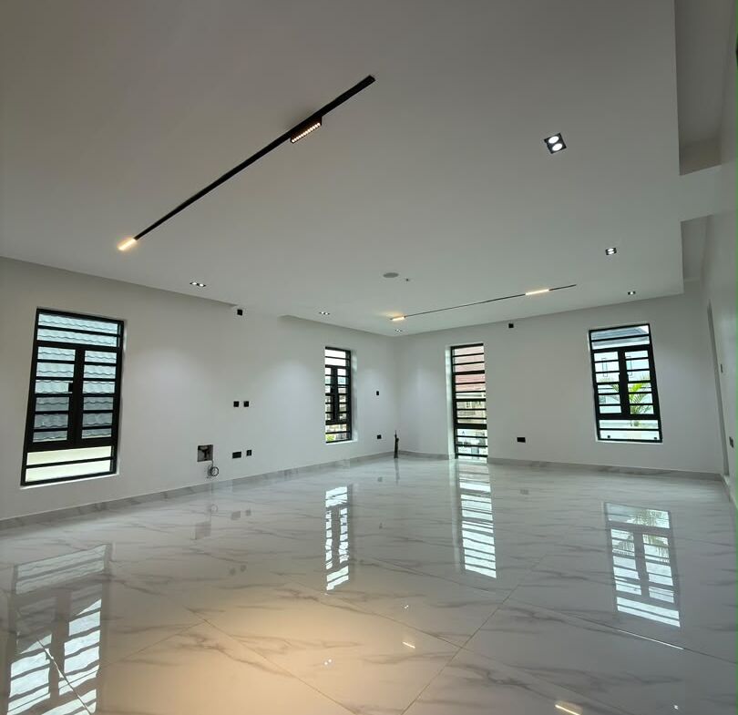 5-bedroom fully detached duplex for sale in Apo Resettlement, Abuja