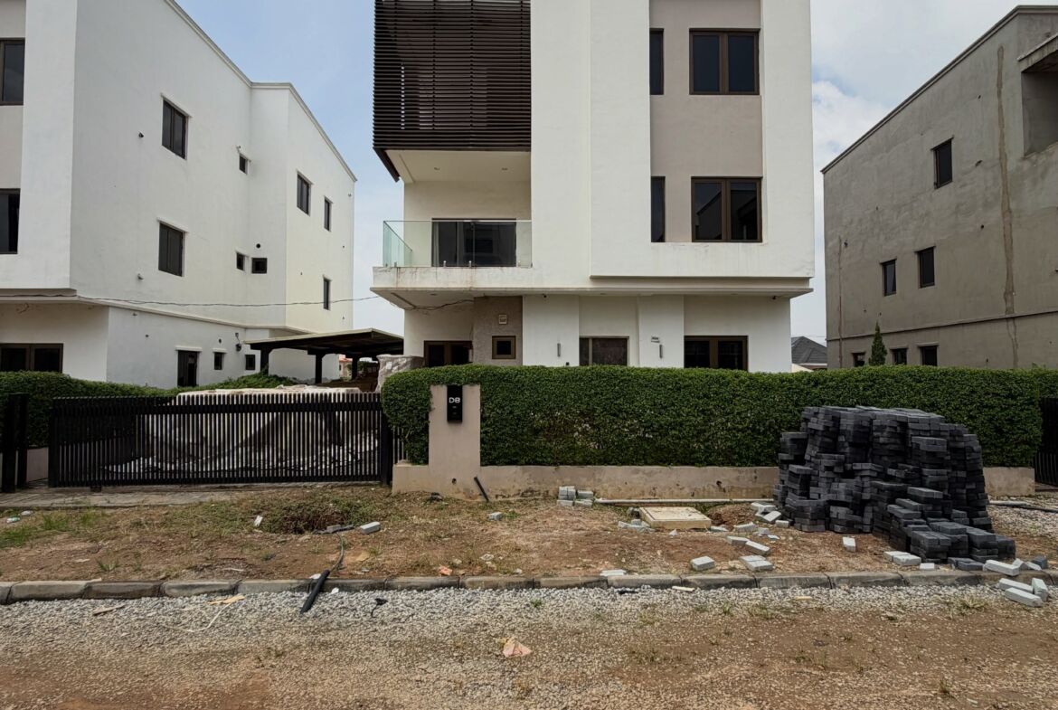6-bedroom detached duplex for sale in Mabushi, Abuja