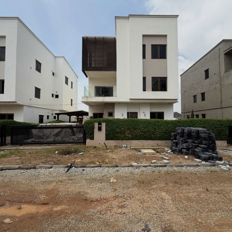 6-bedroom detached duplex for sale in Mabushi, Abuja