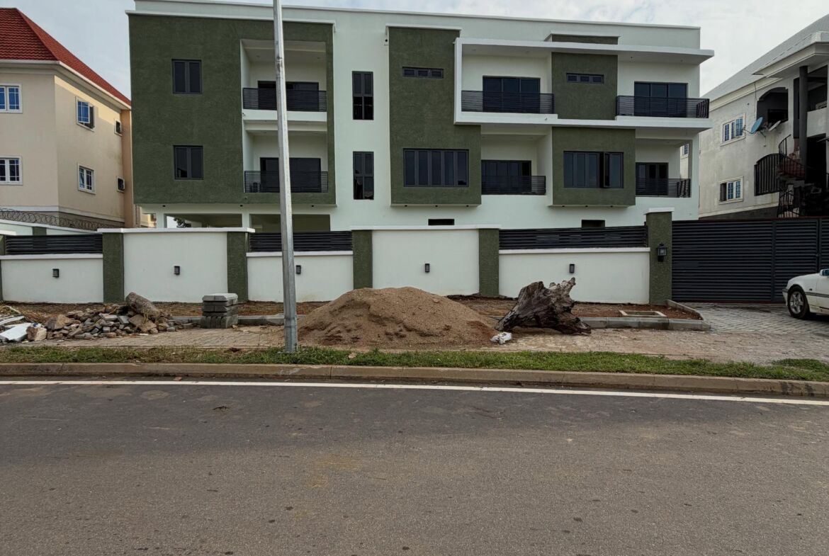 two units of 4-bedroom terrace duplexes and two units of 2-bedroom flats