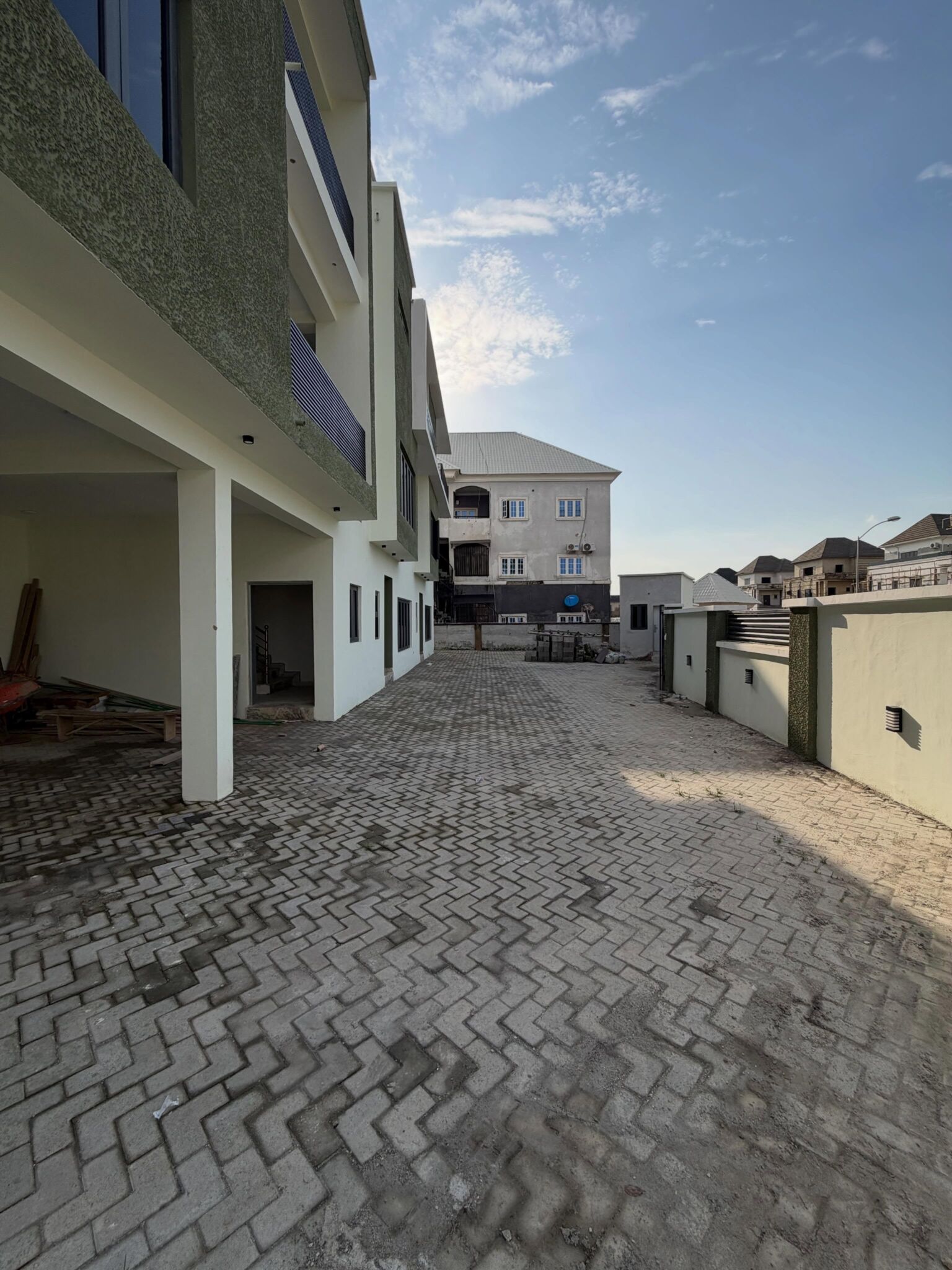 two units of 4-bedroom terrace duplexes and two units of 2-bedroom flats