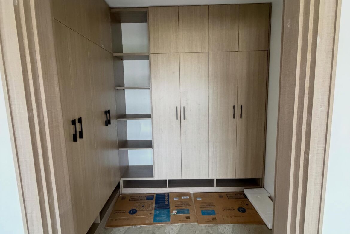 two units of 4-bedroom terrace duplexes and two units of 2-bedroom flats