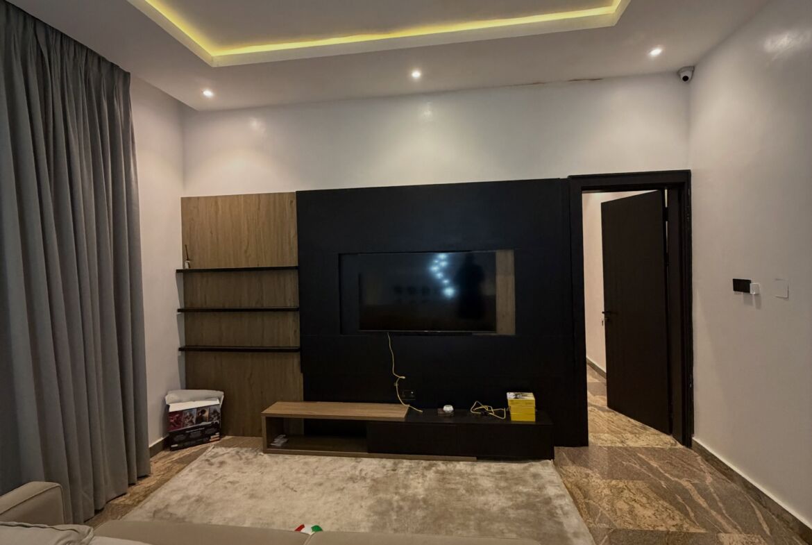 Furnished 5-bedroom detached duplex in Lifecamp, Abuja