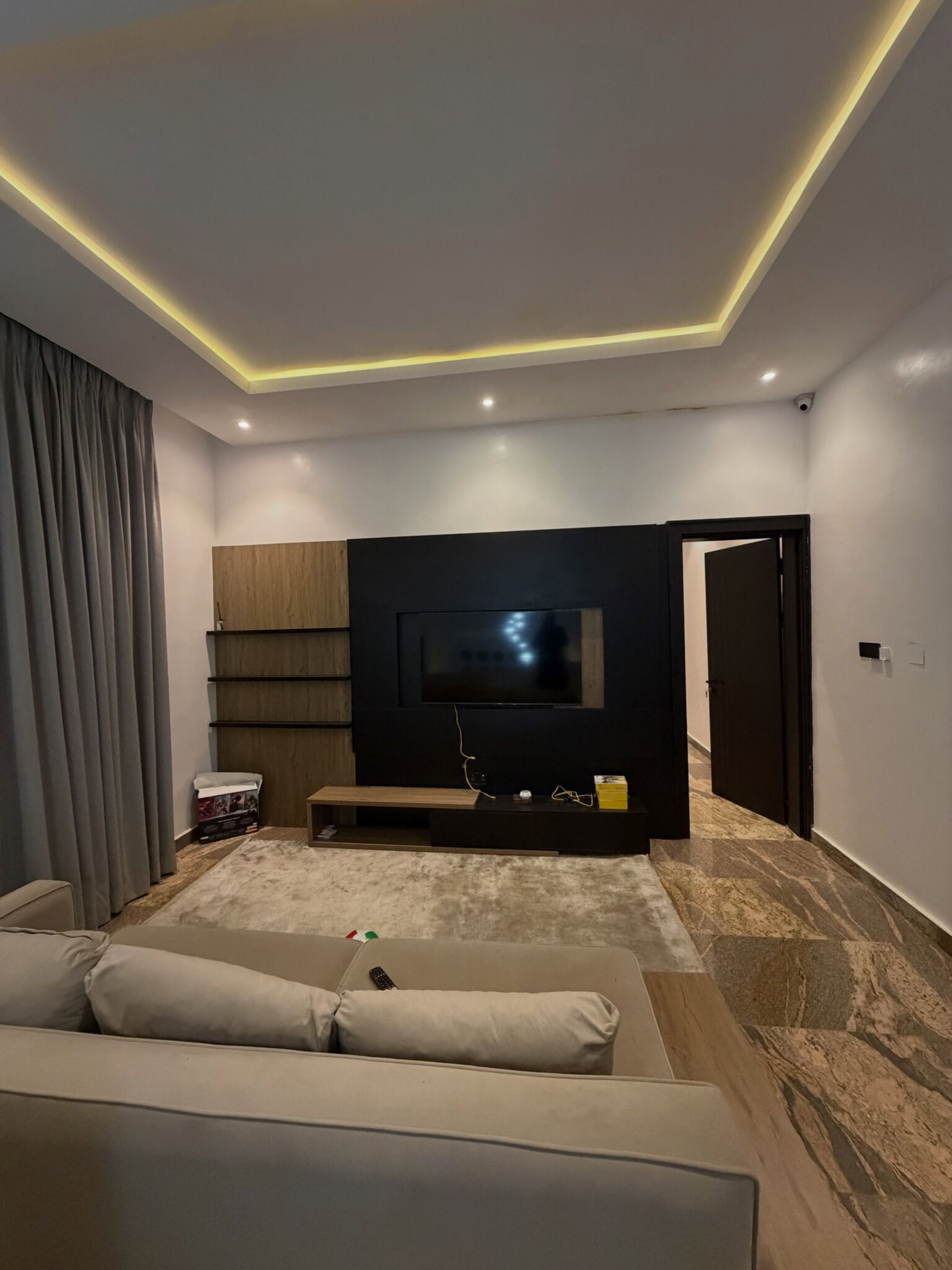 Furnished 5-bedroom detached duplex in Lifecamp, Abuja