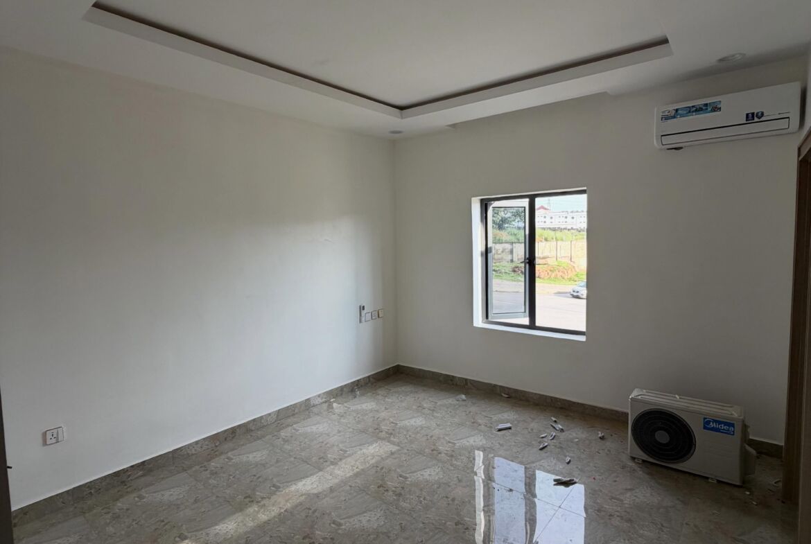 two units of 4-bedroom terrace duplexes and two units of 2-bedroom flats