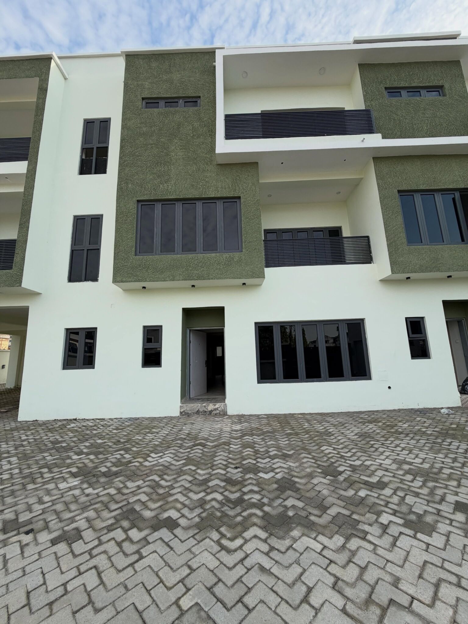 two units of 4-bedroom terrace duplexes and two units of 2-bedroom flats
