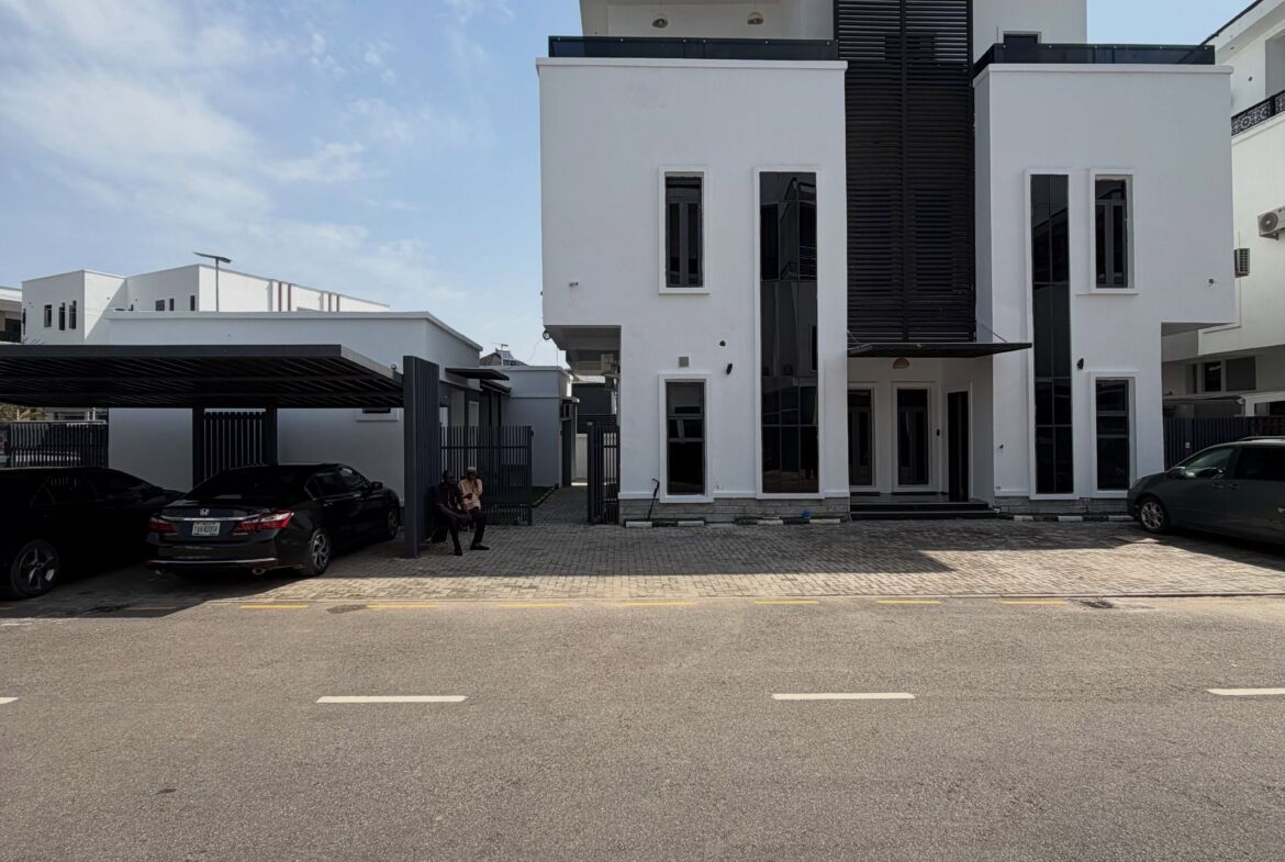 5-Bedroom Detached Corner Duplex with Gazebo for Sale in Jahi, Abuja