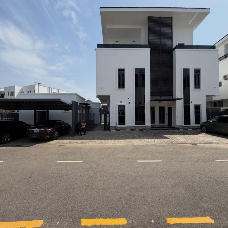 5-Bedroom Detached Corner Duplex with Gazebo for Sale in Jahi, Abuja