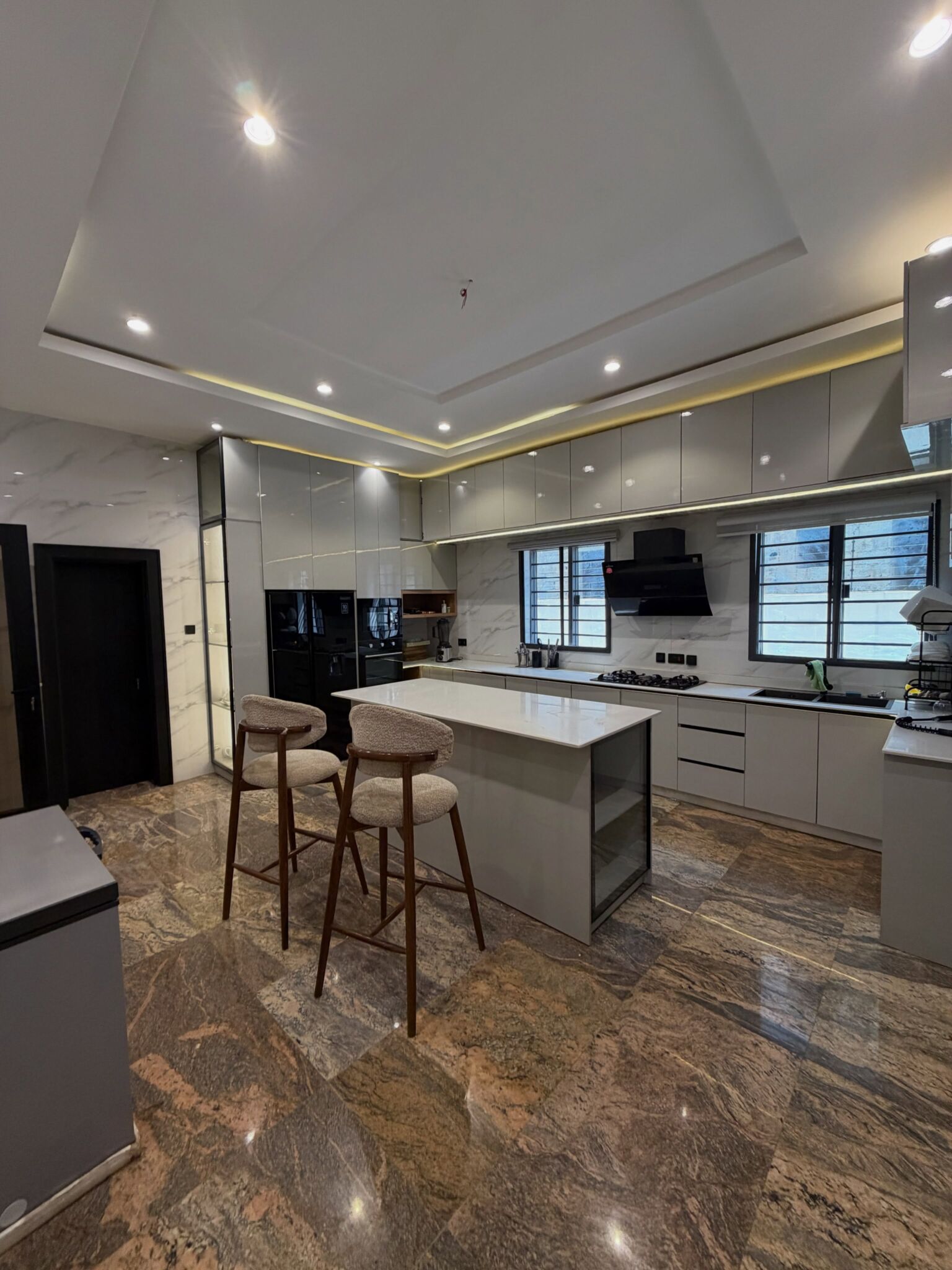 Furnished 5-bedroom detached duplex in Lifecamp, Abuja