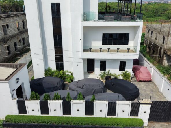 Furnished 5-bedroom detached duplex in Lifecamp, Abuja