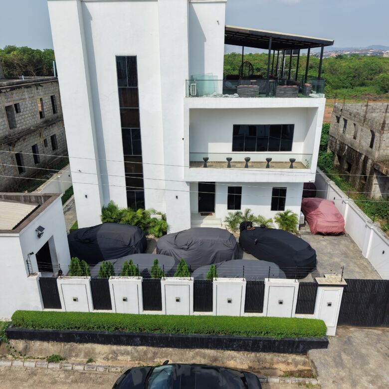 Furnished 5-bedroom detached duplex in Lifecamp, Abuja