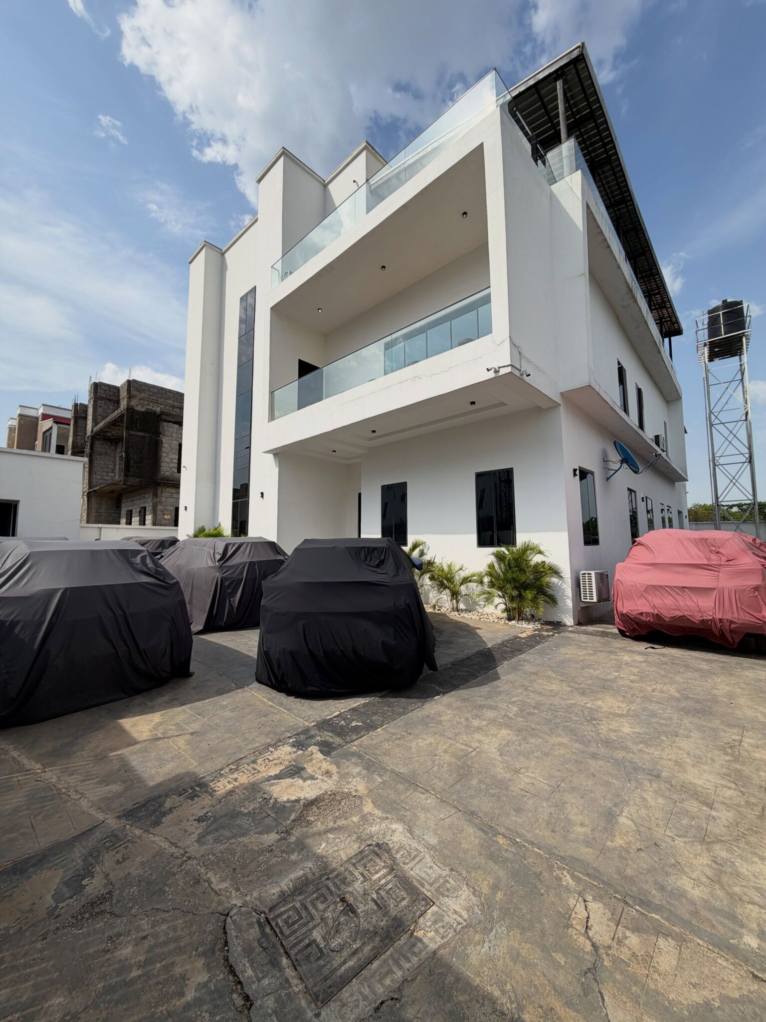 Furnished 5-bedroom detached duplex in Lifecamp, Abuja
