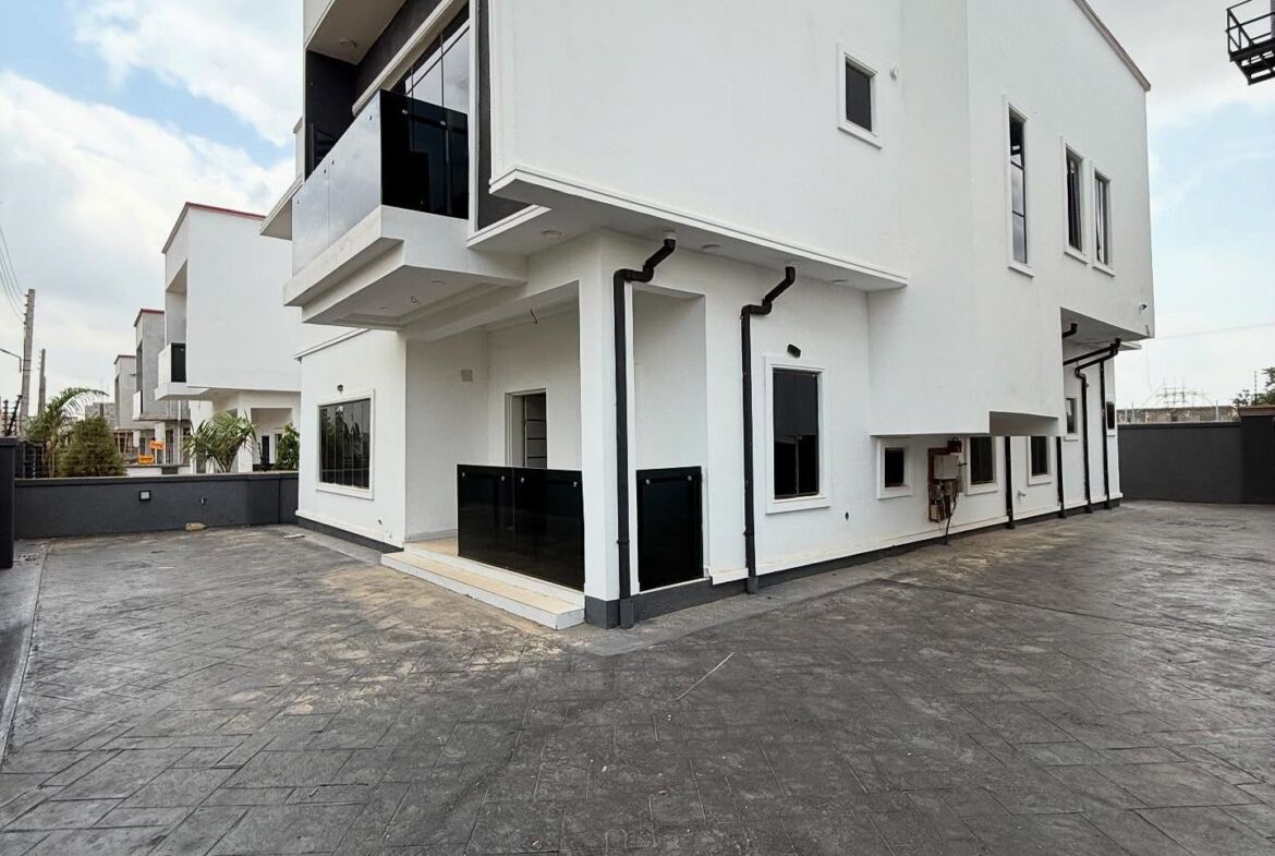 brand-new 4-bedroom detached duplex in Crown Vista City Estate, Lugbe, Abuja