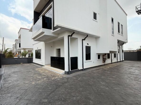 brand-new 4-bedroom detached duplex in Crown Vista City Estate, Lugbe, Abuja